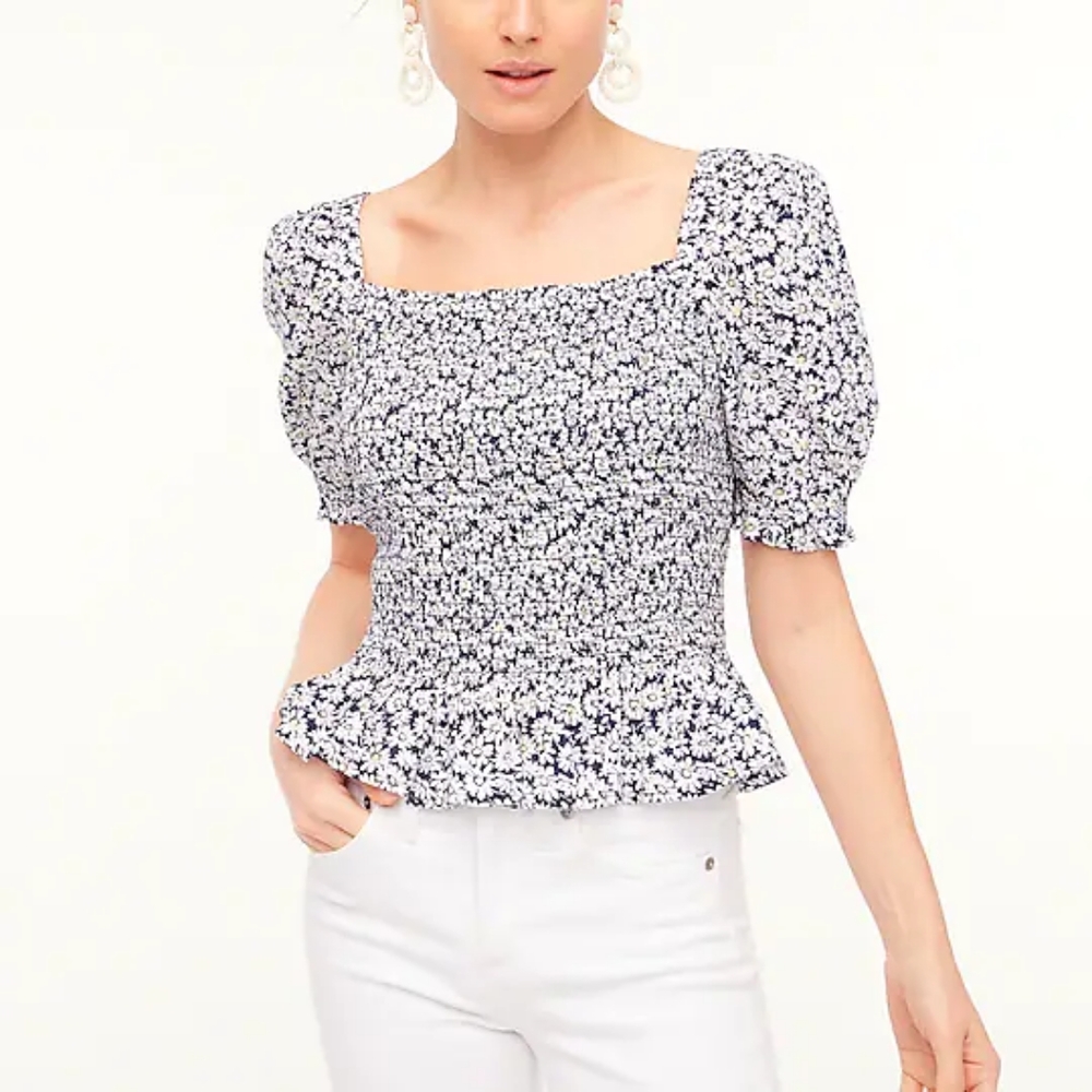 NWT Puff-sleeve smocked peplum top